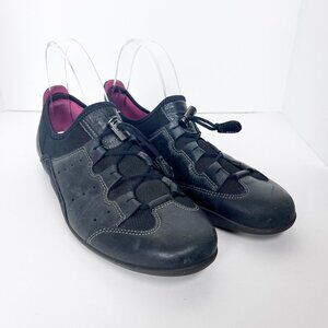 2/$14 Ecco Leather Sneakers 41